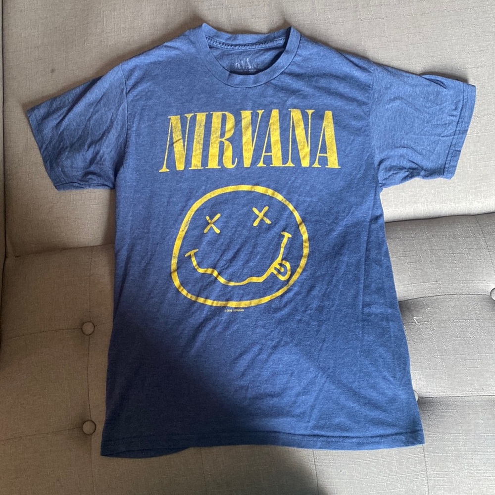 Blue and yellow nirvana t shirt